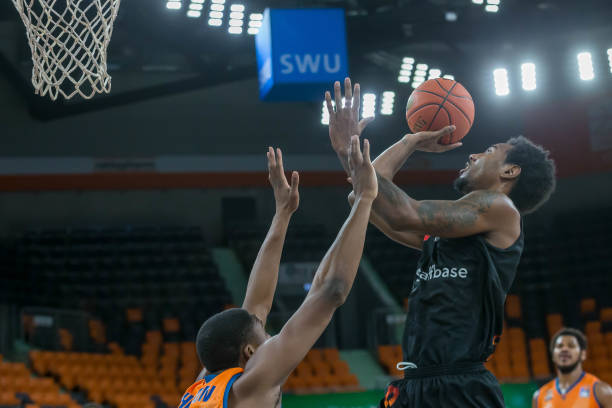 决定比赛的 决定比赛的