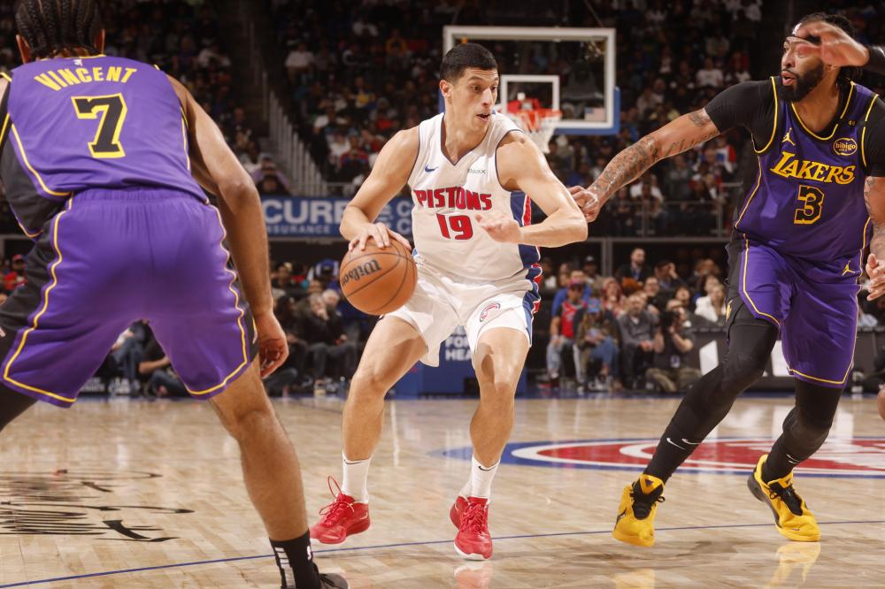 尽管伊萨克 尽管伊萨克